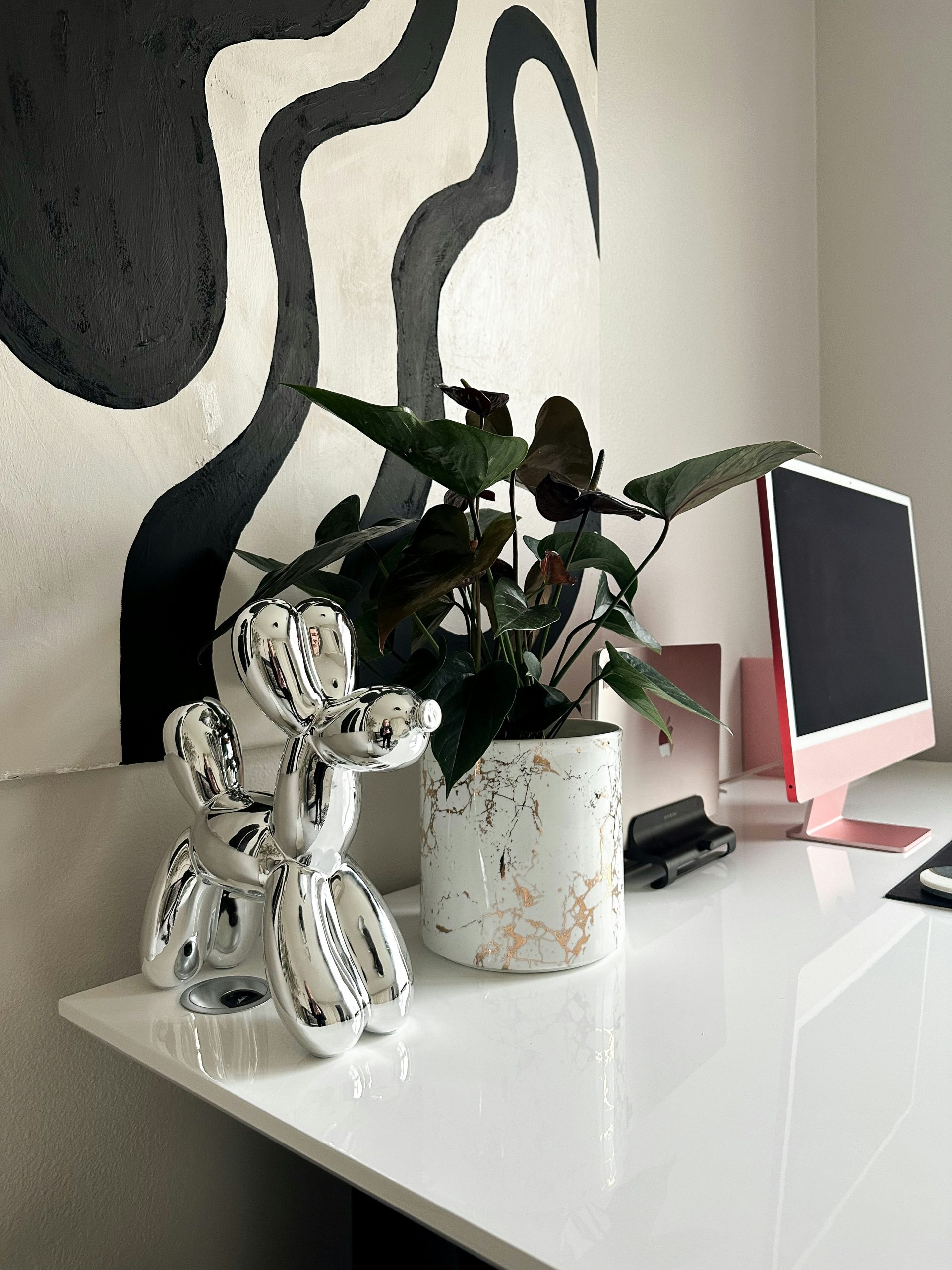 Christina Rae Blackmon's Desk at Momentive Media